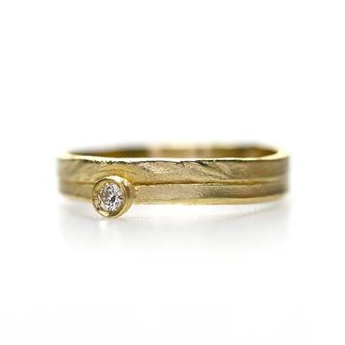 Ring in geel goud met diamant