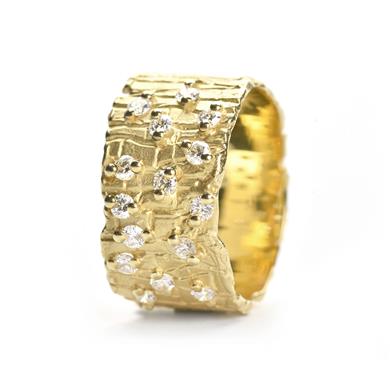 Wide golden ring with diamonds - Wim Meeussen Antwerp