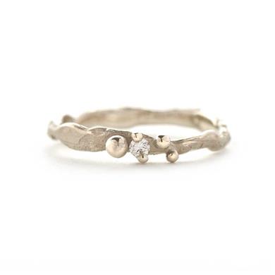 Bague fine en or avec diamant