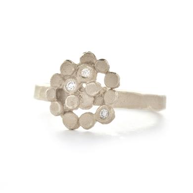 Bague en or blanc