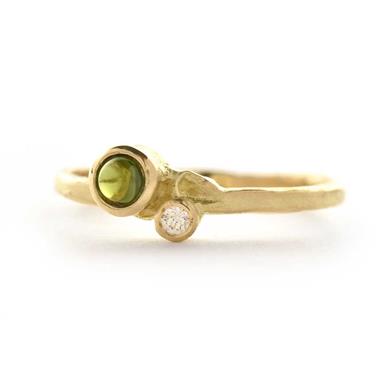 Bague en or jaune avec tourmaline vert