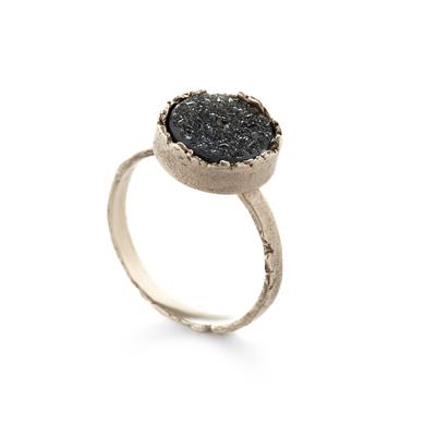 Bague avec agate noir - Wim Meeussen Anvers