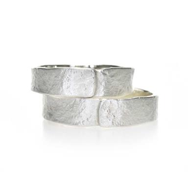 Trouwring in zilver met overlap