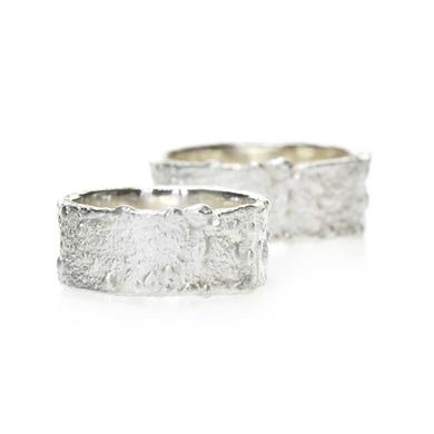 TROUWRING IN ZILVER MET GROFFE TEXTUUR